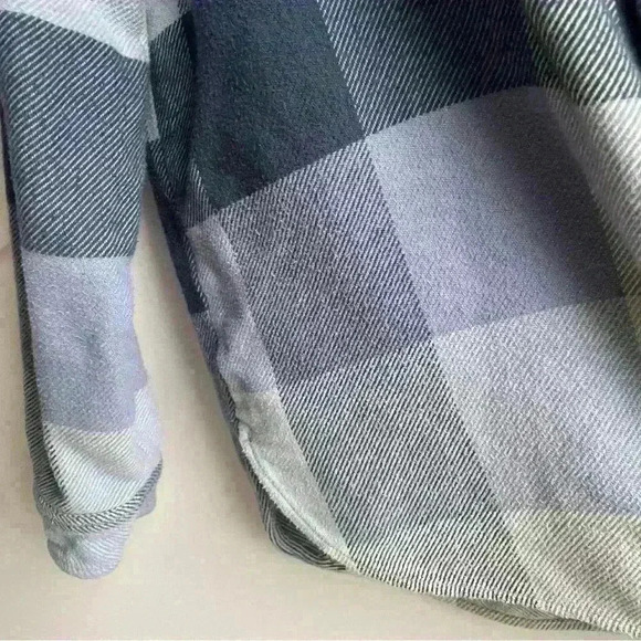 American Eagle Women Oversized Plaid Flannel Cotton Shirt Blue size M - Picture 9 of 10